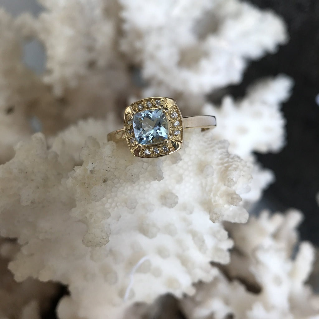 Handmade Natural Aquamarine Diamond Ring 14K Yellow Gold India | Ubuy